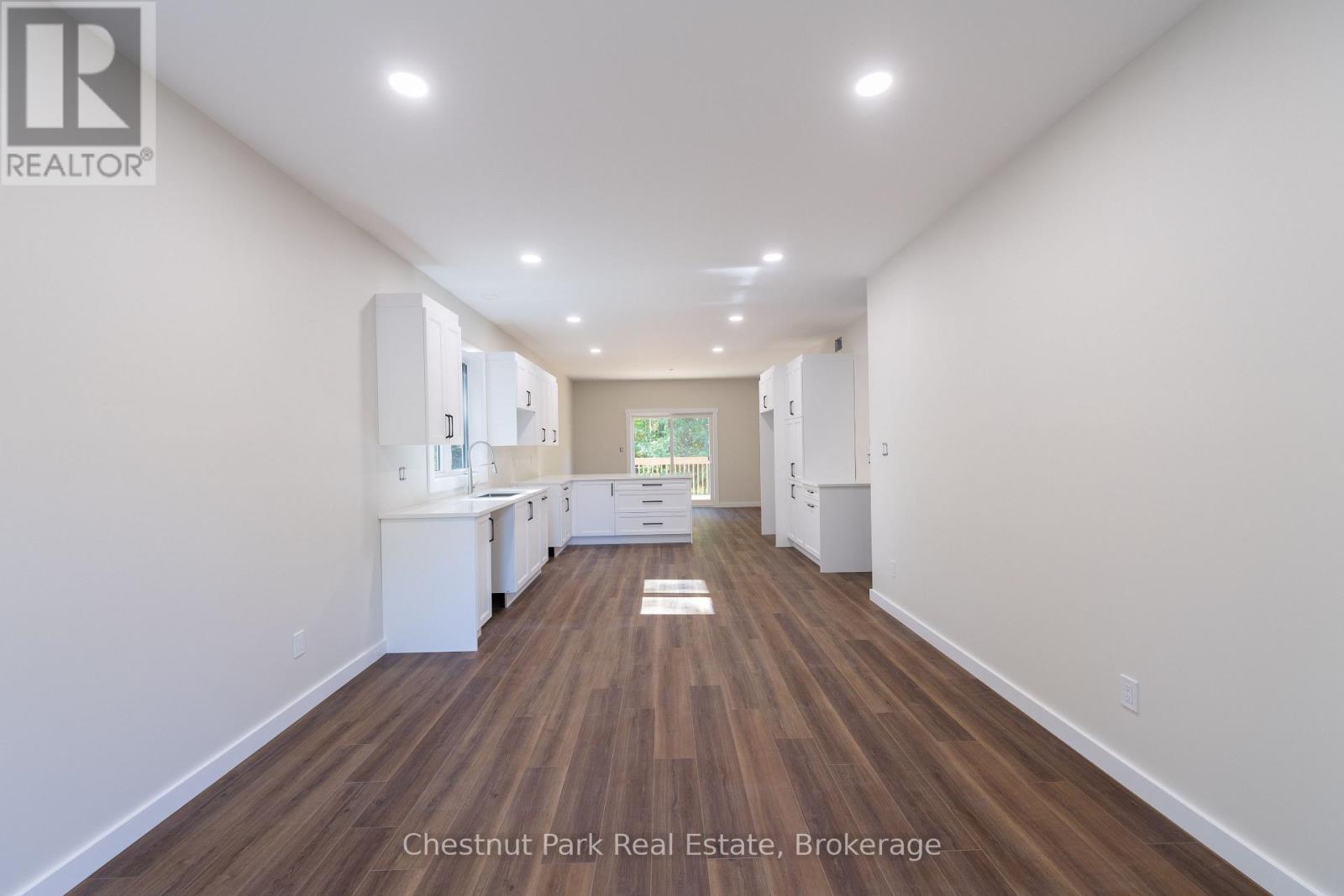 26 Aspen Lane, Nipissing, ON - Indoor Photo Showing Other Room