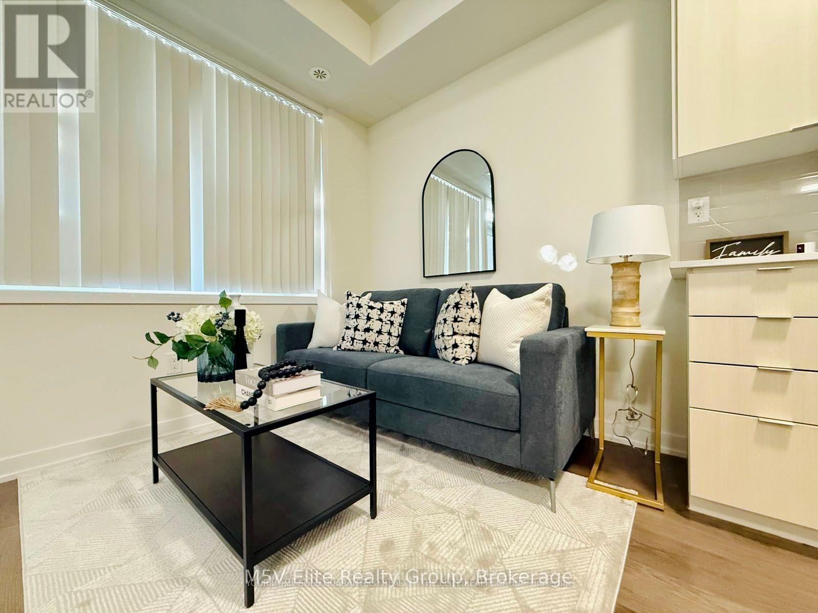 103 - 5155 Sheppard Avenue E, Toronto, ON - Indoor Photo Showing Living Room