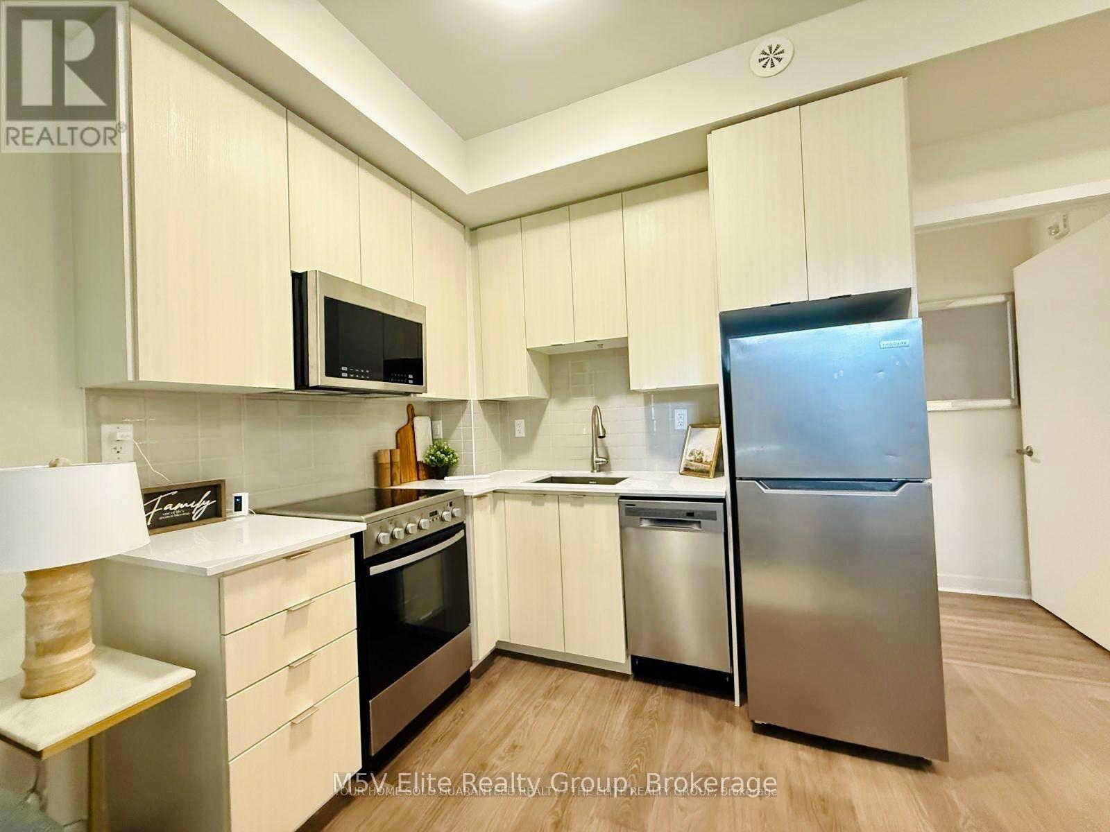 103 - 5155 Sheppard Avenue E, Toronto, ON - Indoor Photo Showing Kitchen With Stainless Steel Kitchen