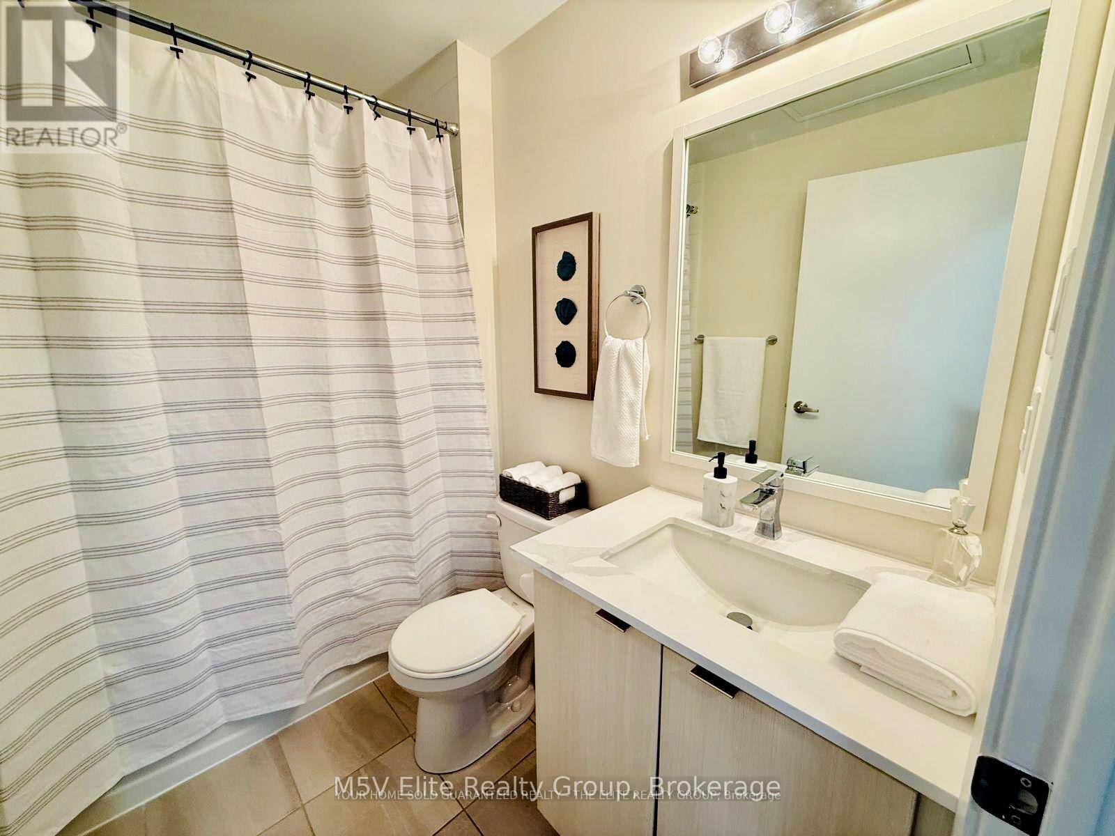103 - 5155 Sheppard Avenue E, Toronto, ON - Indoor Photo Showing Bathroom