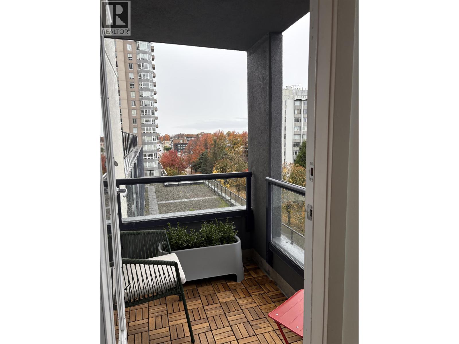 3438 Vanness Avenue, Vancouver, BC - With Exterior