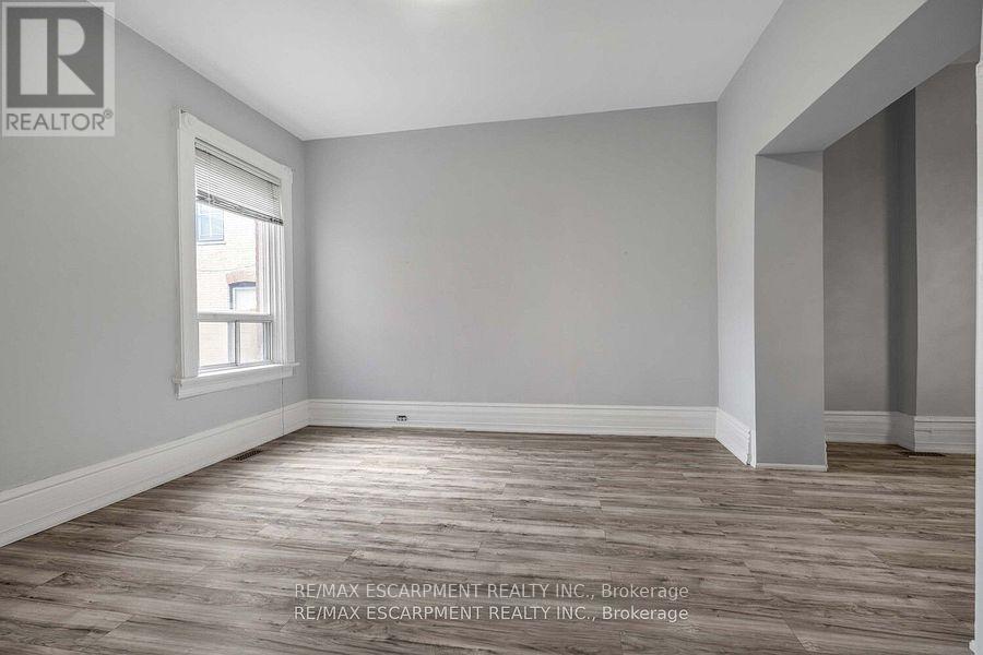 4 - 35 Beaconsfield Avenue, Toronto, ON - Indoor Photo Showing Other Room