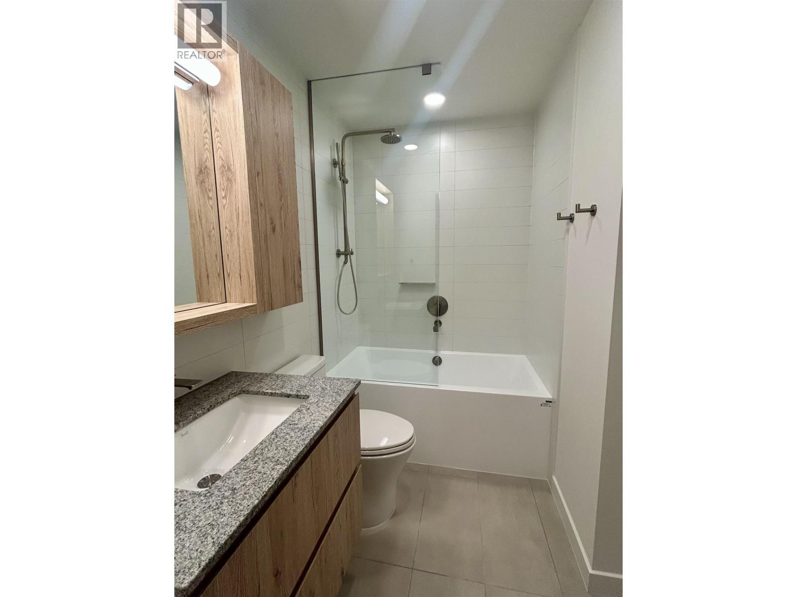 501 1504 Scott Crescent, Squamish, BC - Indoor Photo Showing Bathroom