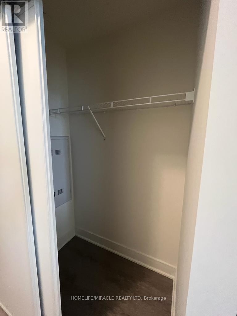 114 - 185 Deerfield Road, Newmarket, ON - Indoor With Storage