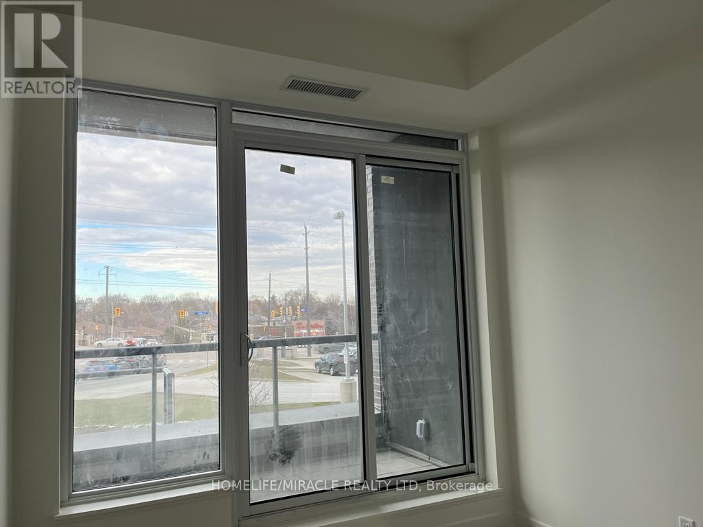 114 - 185 Deerfield Road, Newmarket, ON - Indoor Photo Showing Other Room