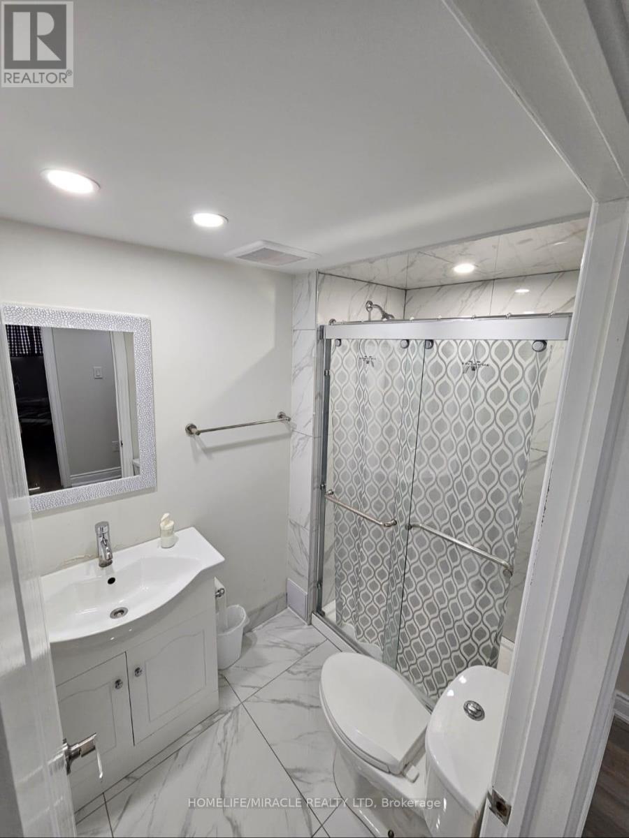 40 Judith Crescent, Brampton, ON - Indoor Photo Showing Bathroom