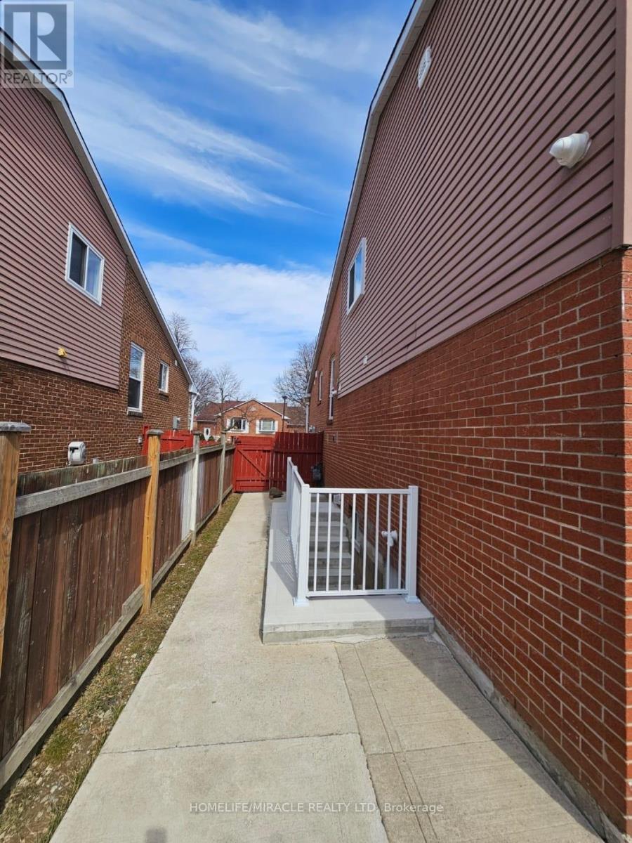 40 Judith Crescent, Brampton, ON - Outdoor With Exterior