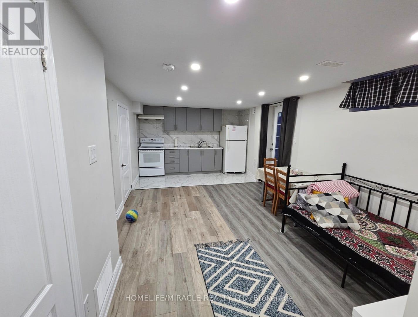 40 Judith Crescent, Brampton, ON - Indoor