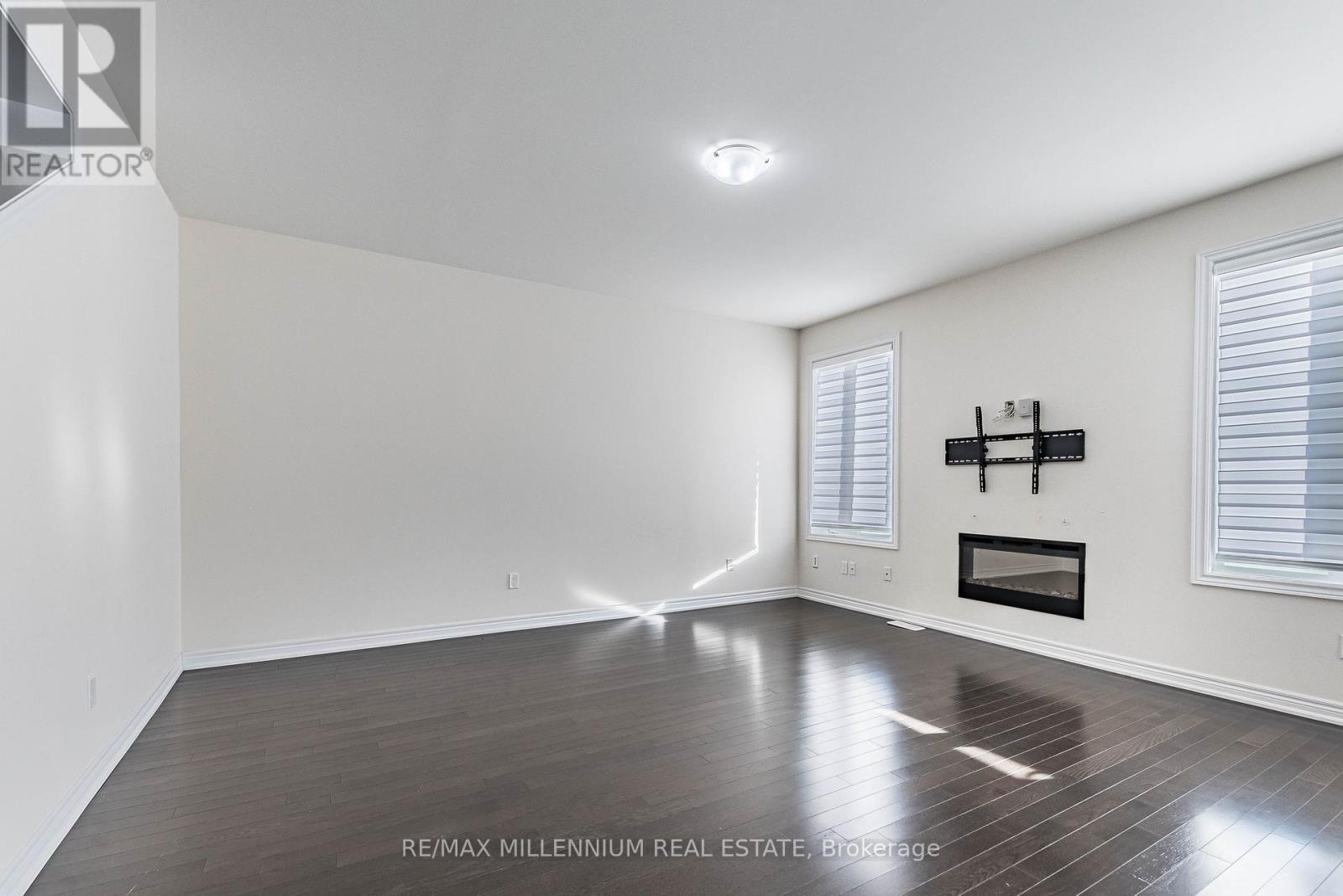 11 Spokanne Street, Brampton, ON - Indoor With Fireplace