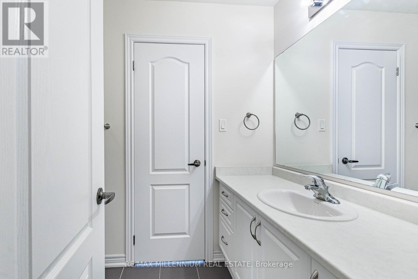 11 Spokanne Street, Brampton, ON - Indoor