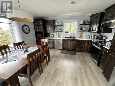 78 Main Road, New Chelsea, NL - Indoor