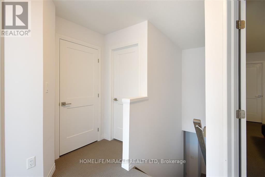 130 - 30 Times Square Boulevard, Hamilton, ON - Indoor Photo Showing Other Room