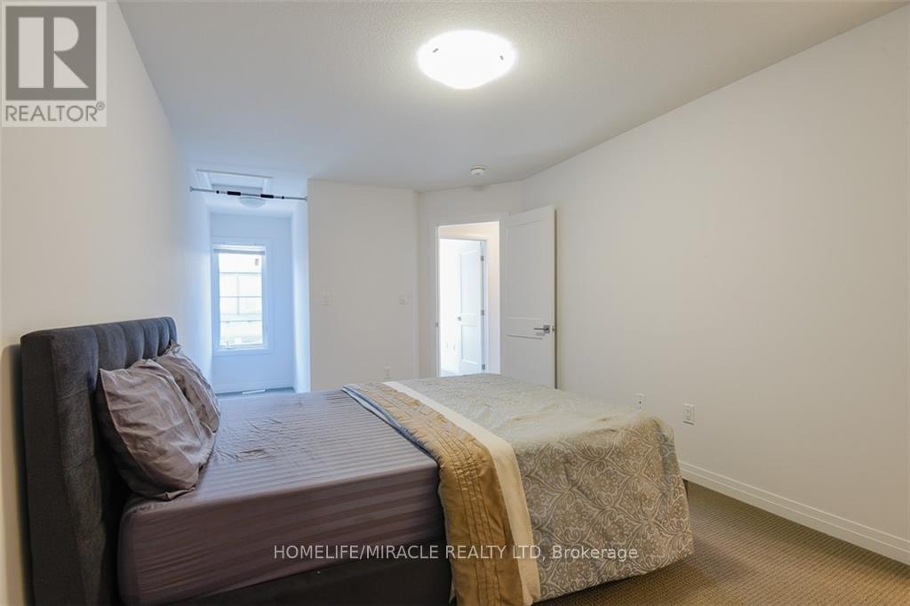 130 - 30 Times Square Boulevard, Hamilton, ON - Indoor Photo Showing Bedroom