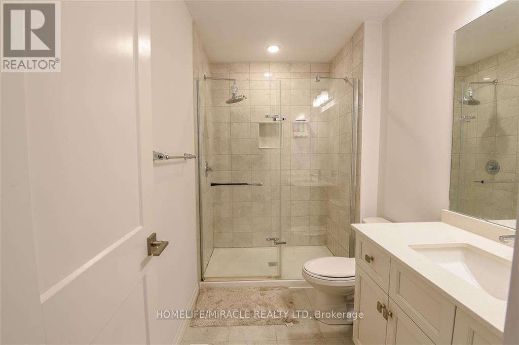 130 - 30 Times Square Boulevard, Hamilton, ON - Indoor Photo Showing Bathroom