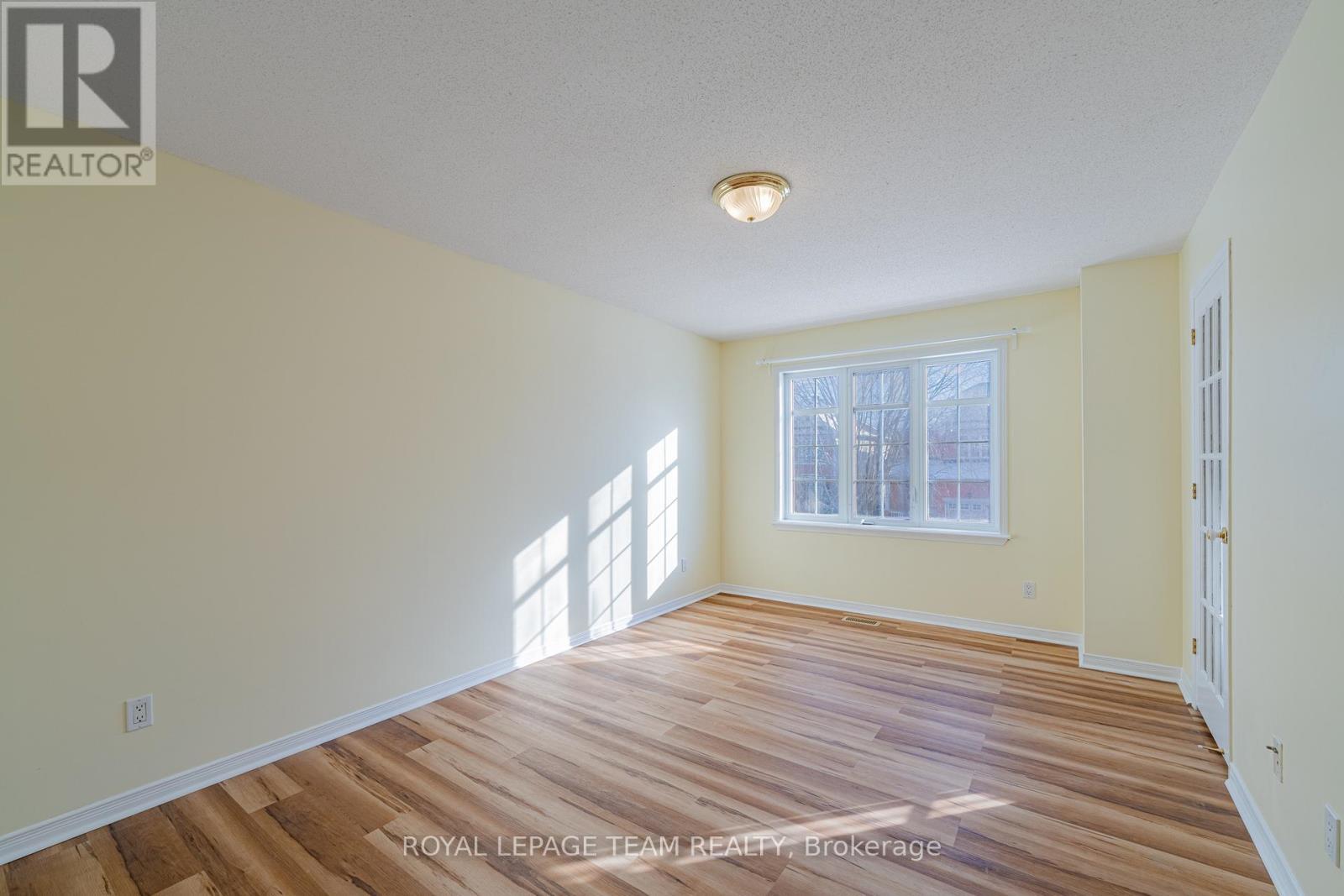 184 Deercroft Avenue, Ottawa, ON - Indoor Photo Showing Other Room