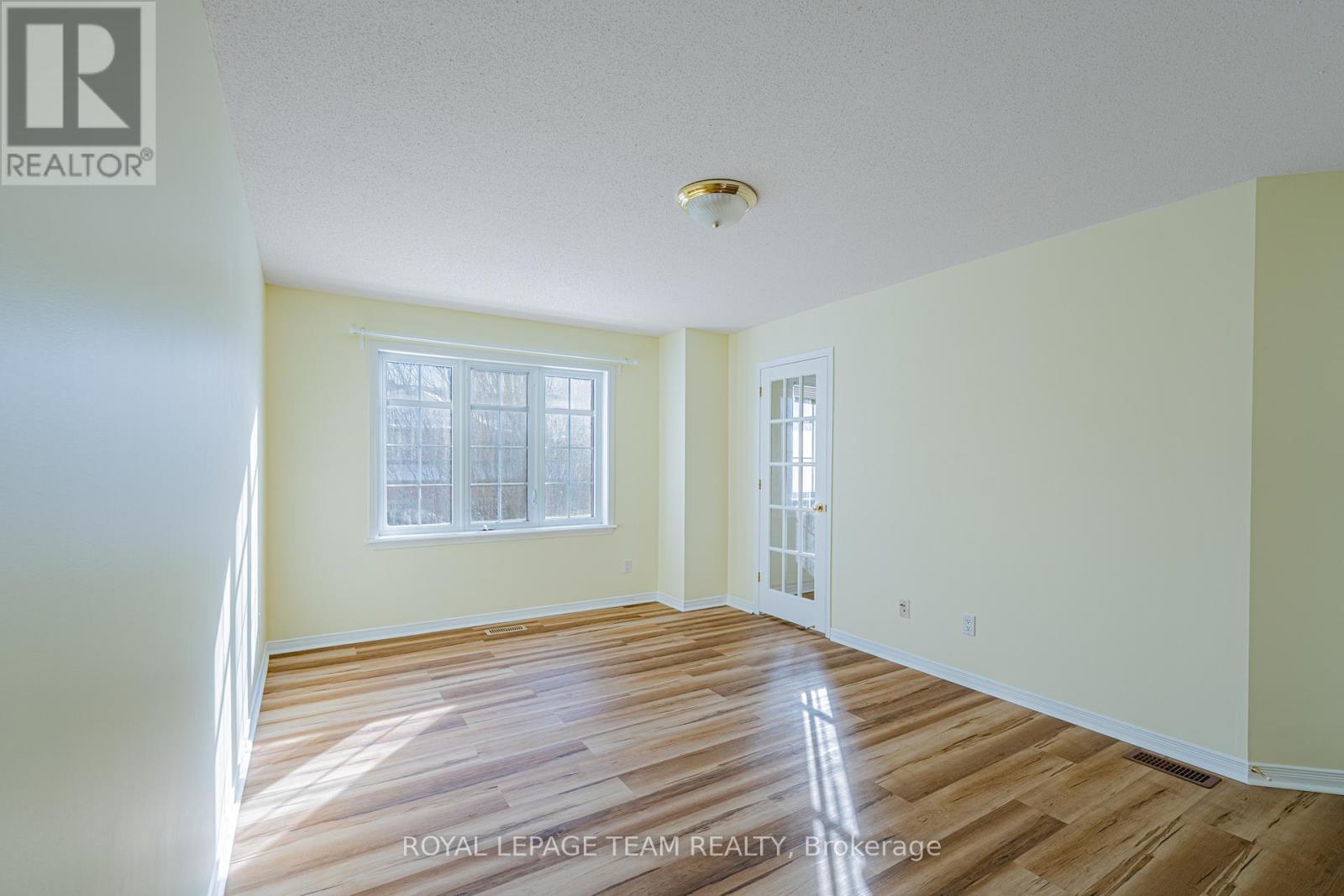 184 Deercroft Avenue, Ottawa, ON - Indoor Photo Showing Other Room