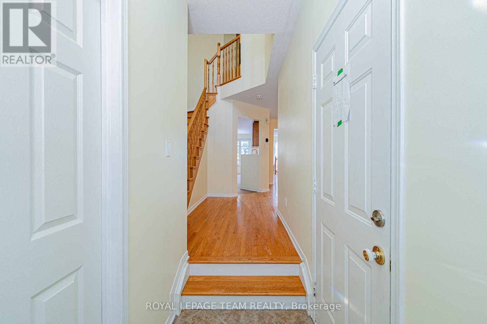 184 Deercroft Avenue, Ottawa, ON - Indoor Photo Showing Other Room