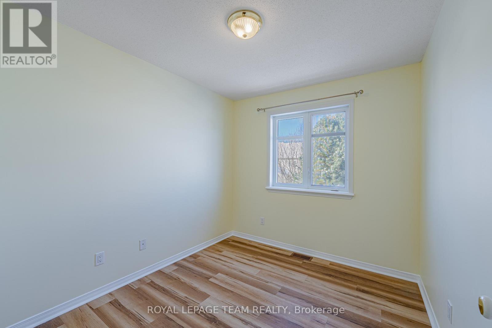 184 Deercroft Avenue, Ottawa, ON - Indoor Photo Showing Other Room