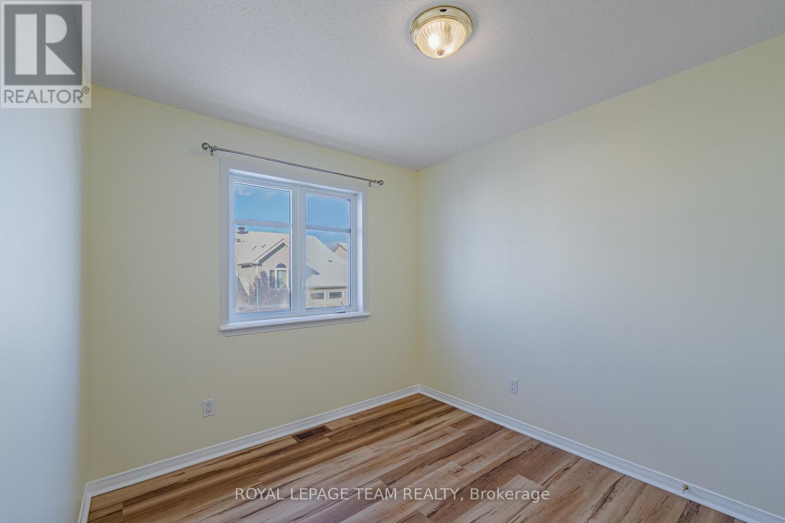 184 Deercroft Avenue, Ottawa, ON - Indoor Photo Showing Other Room