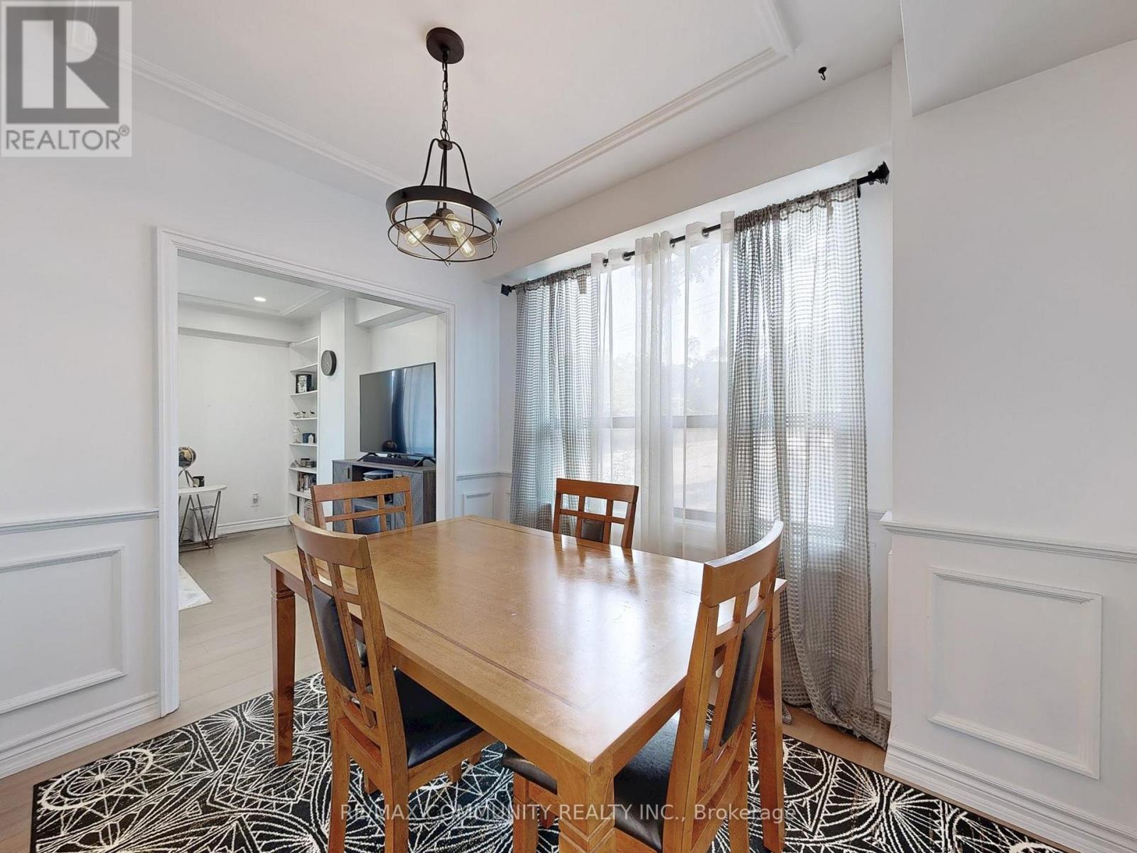 309 - 740 Eglinton Avenue W, Toronto, ON - Indoor Photo Showing Dining Room