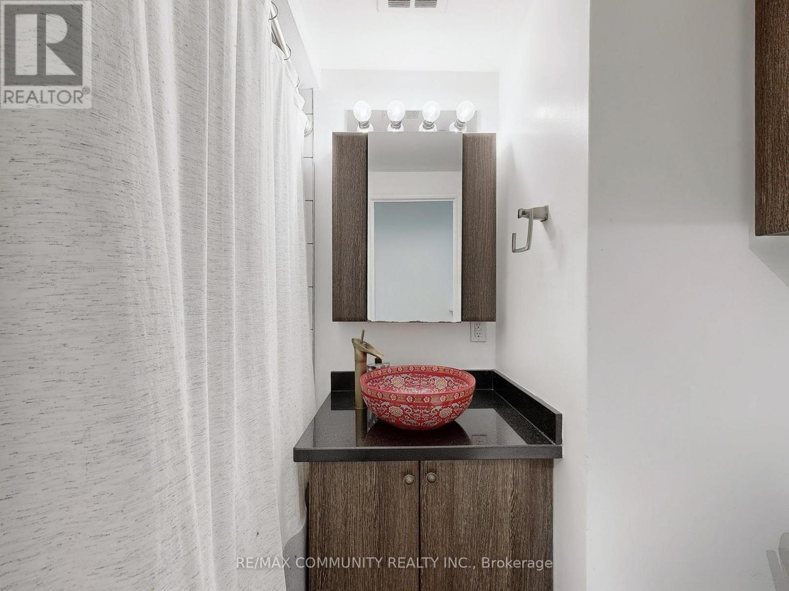 309 - 740 Eglinton Avenue W, Toronto, ON - Indoor Photo Showing Other Room