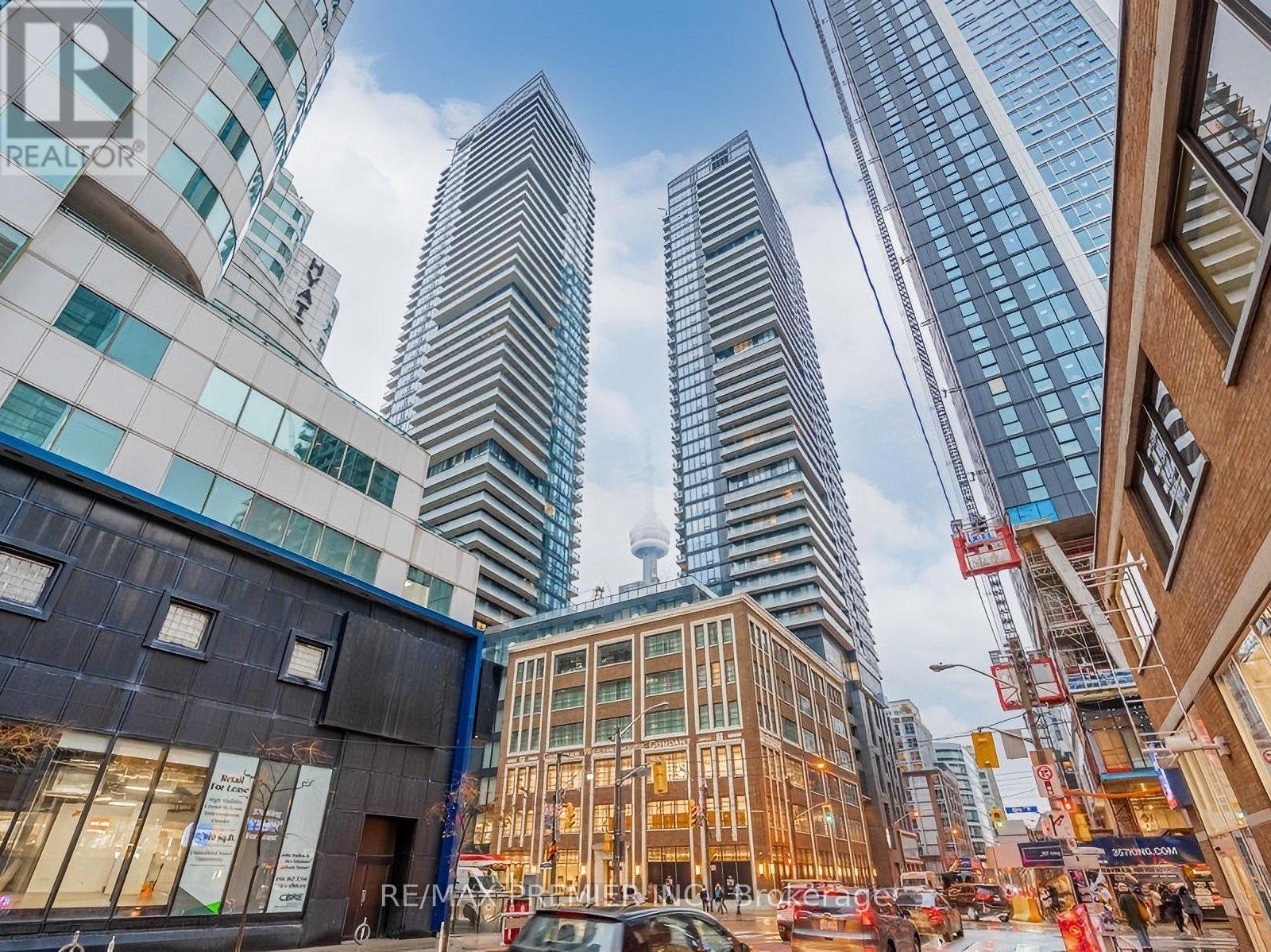 617 - 115 Blue Jays Way, Toronto, ON - Outdoor With Facade