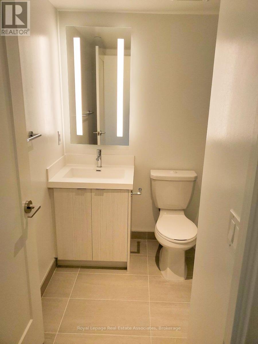 629 - 5 Mabelle Avenue, Toronto, ON - Indoor Photo Showing Bathroom