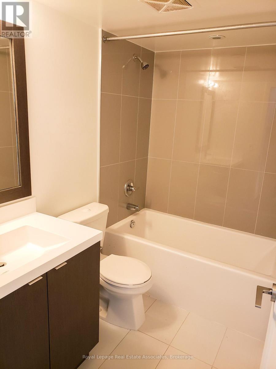 1405 - 7 Mabelle Avenue, Toronto, ON - Indoor Photo Showing Bathroom