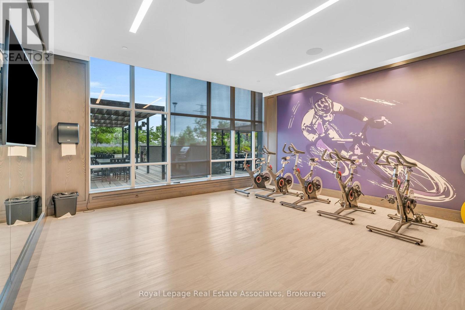 1405 - 7 Mabelle Avenue, Toronto, ON - Indoor Photo Showing Gym Room
