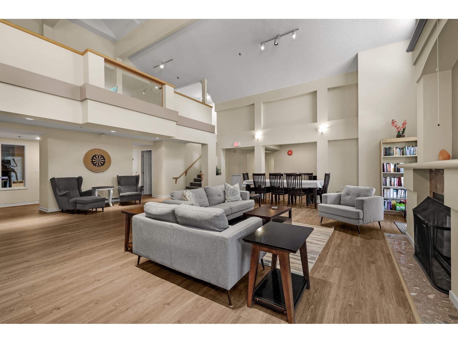 210 22025 48 Avenue, Langley, BC - Indoor Photo Showing Other Room