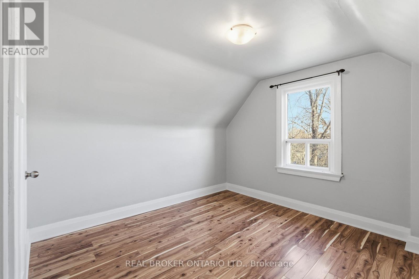 26 Bayfield Avenue, Hamilton, ON - Indoor Photo Showing Other Room