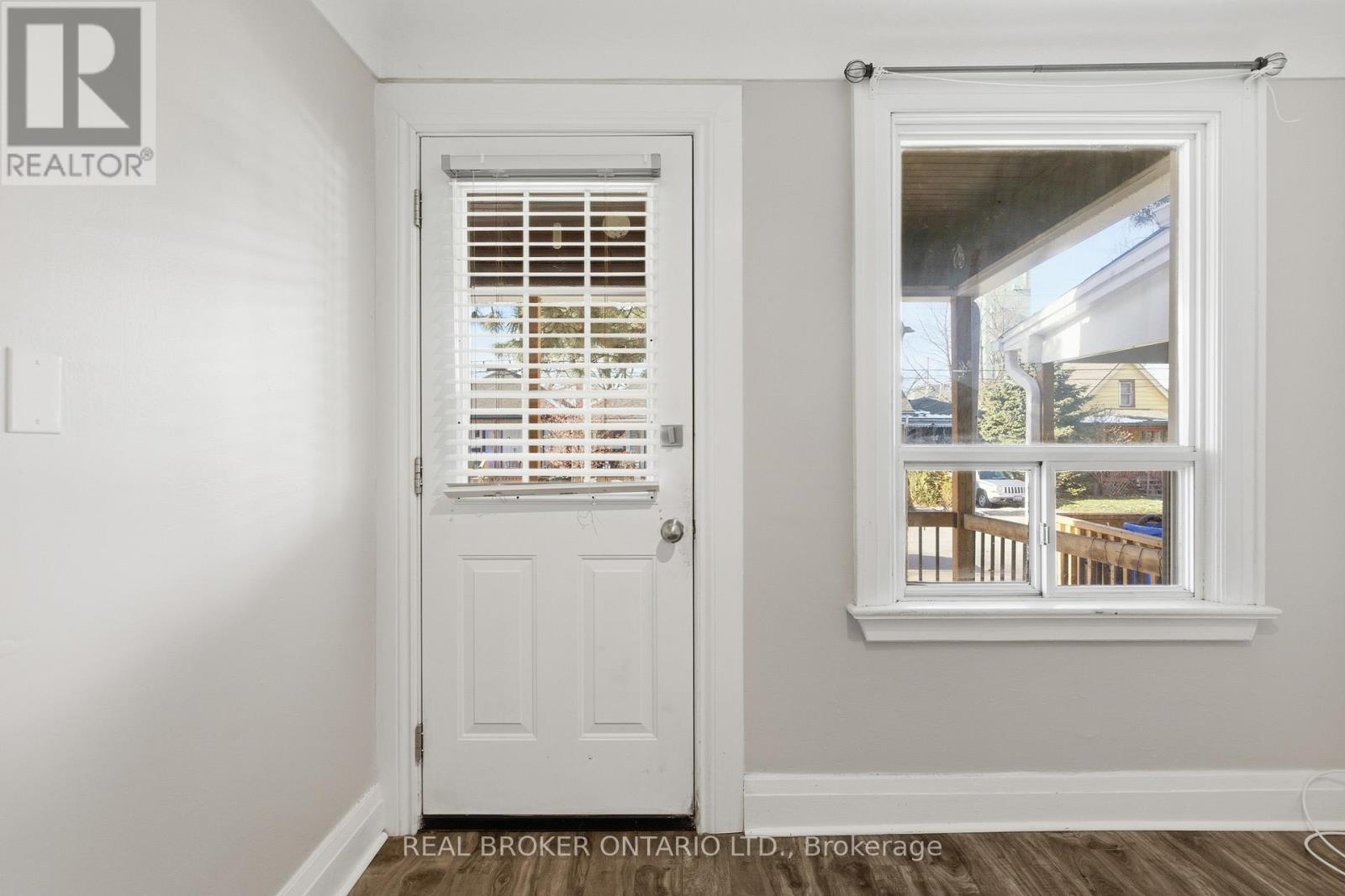 26 Bayfield Avenue, Hamilton, ON - Indoor Photo Showing Other Room