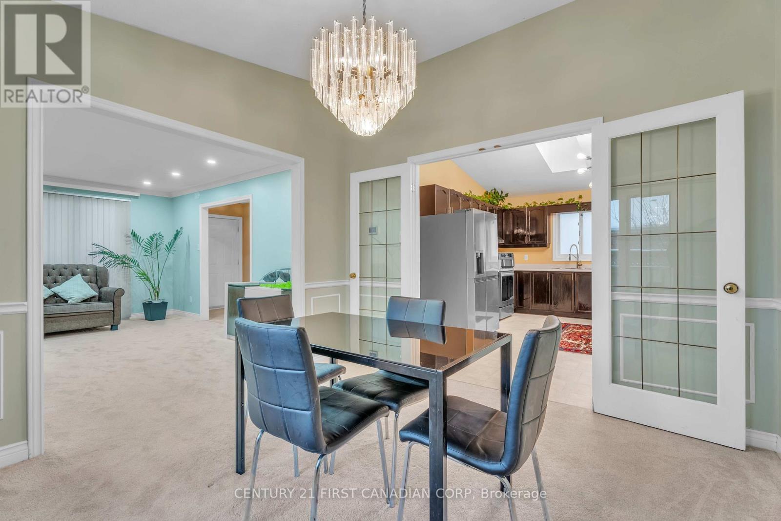 23 Josselyn Drive, London South (South X), ON - Indoor Photo Showing Dining Room