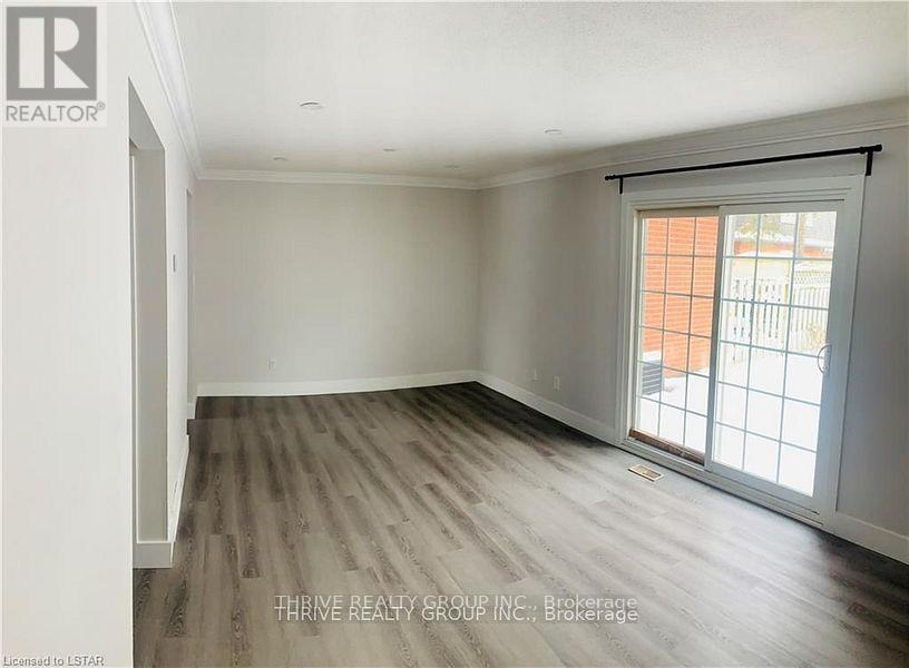 8 Homestead Crescent, London North (North F), ON - Indoor Photo Showing Other Room