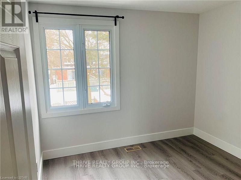 8 Homestead Crescent, London North (North F), ON - Indoor Photo Showing Other Room