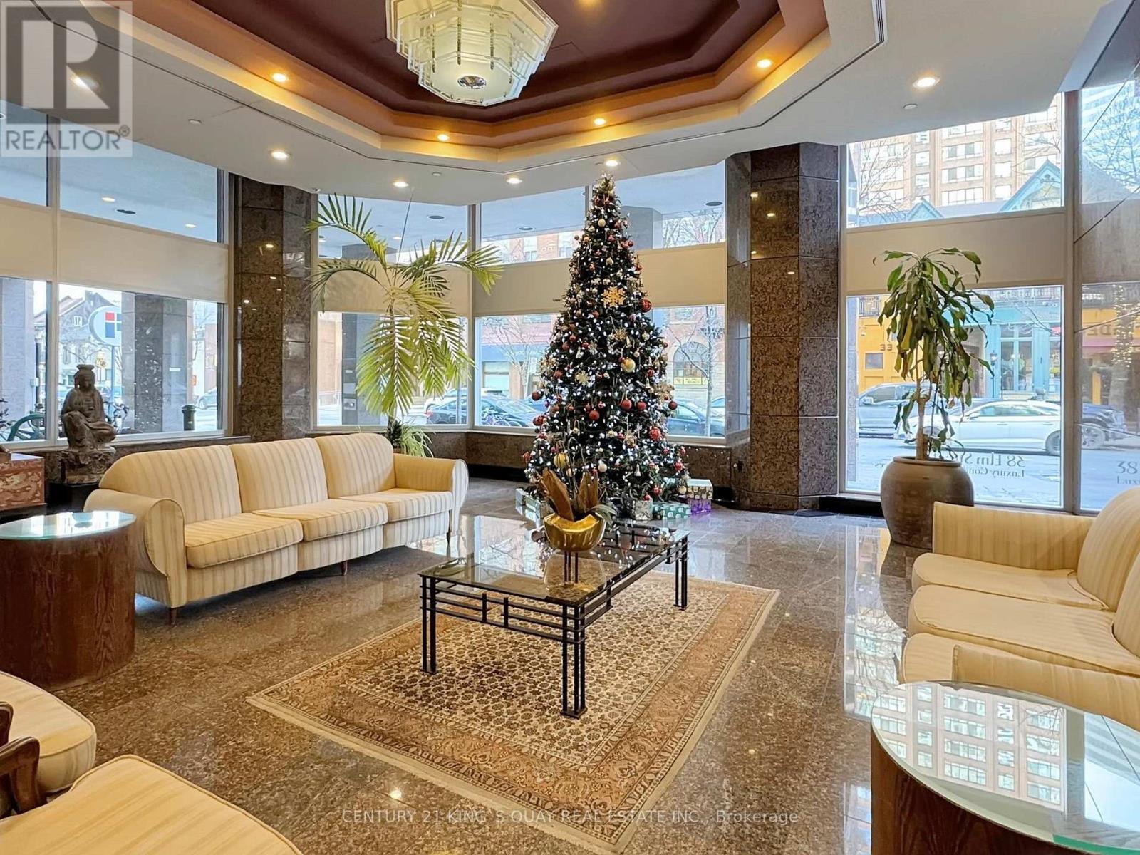1900 - 38 Elm Street, Toronto, ON - Indoor Photo Showing Living Room