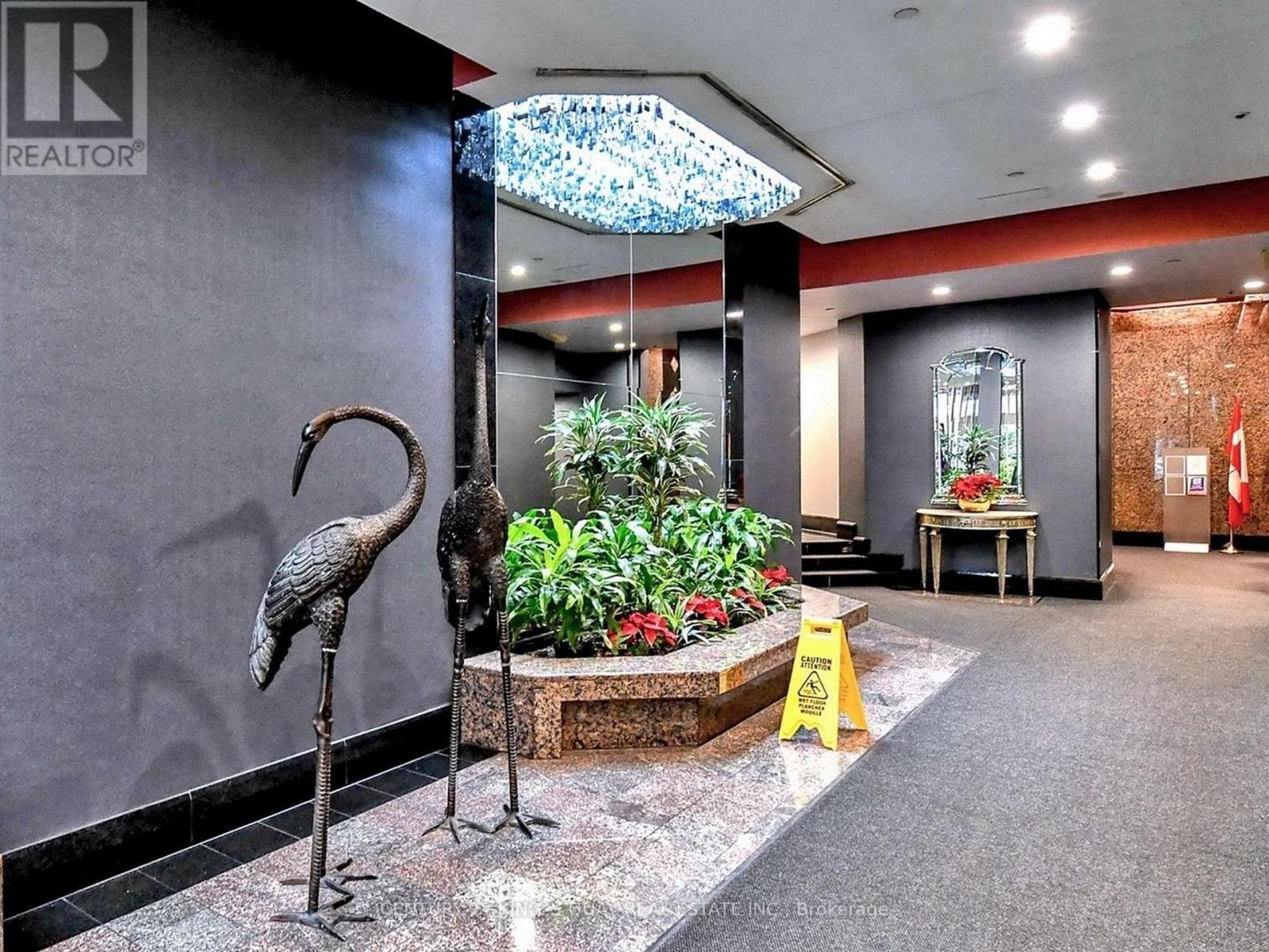 1900 - 38 Elm Street, Toronto, ON - Photo Showing Other Room