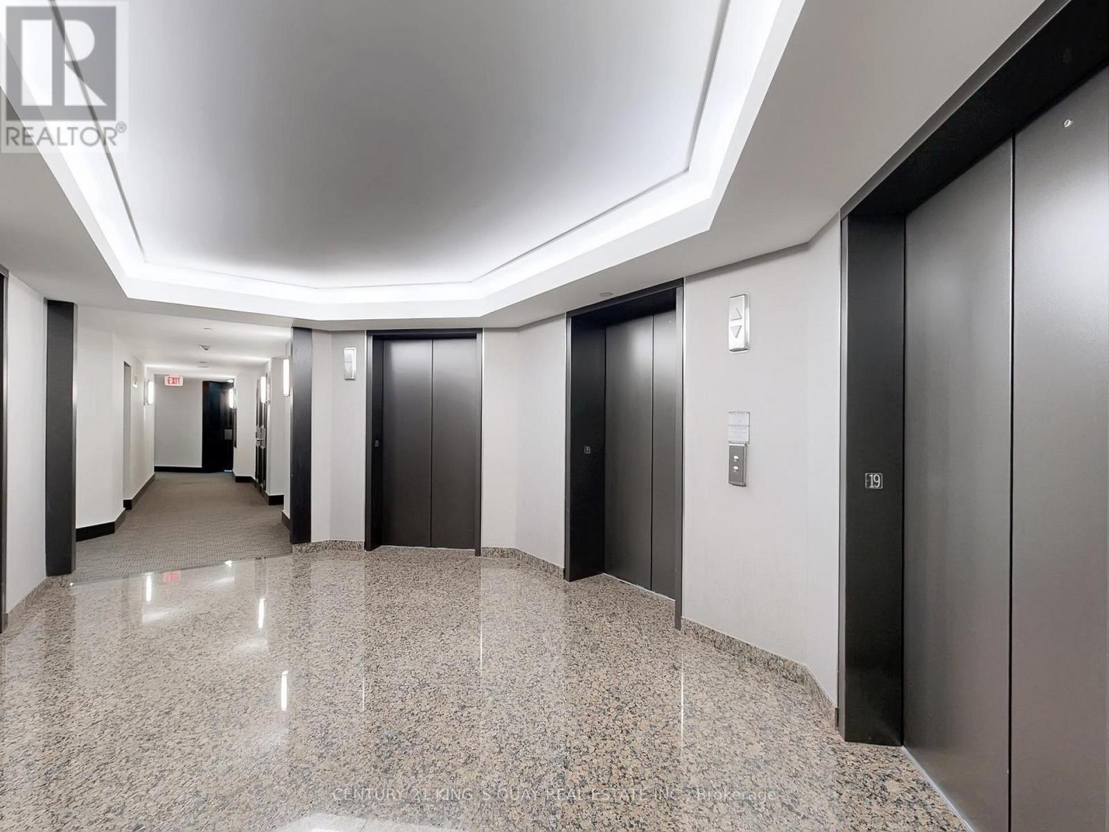 1900 - 38 Elm Street, Toronto, ON - Indoor Photo Showing Other Room