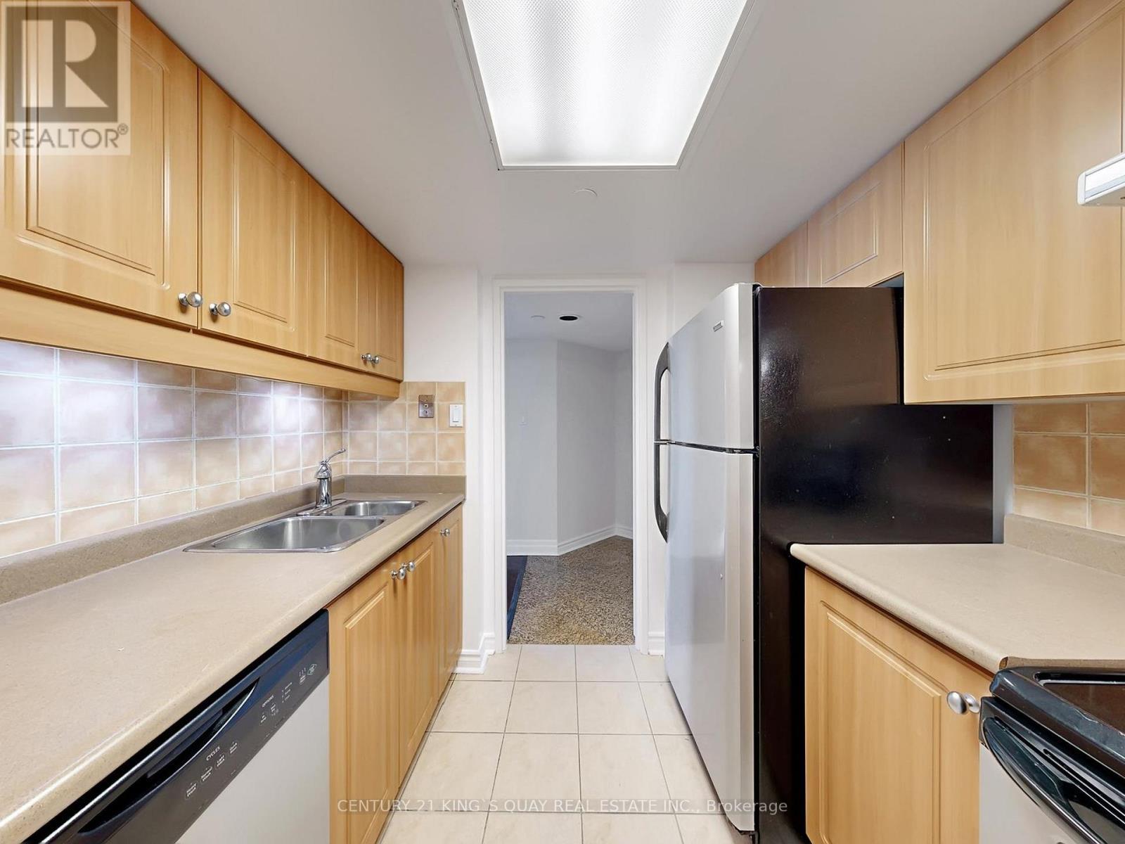 1900 - 38 Elm Street, Toronto, ON - Indoor Photo Showing Kitchen With Double Sink