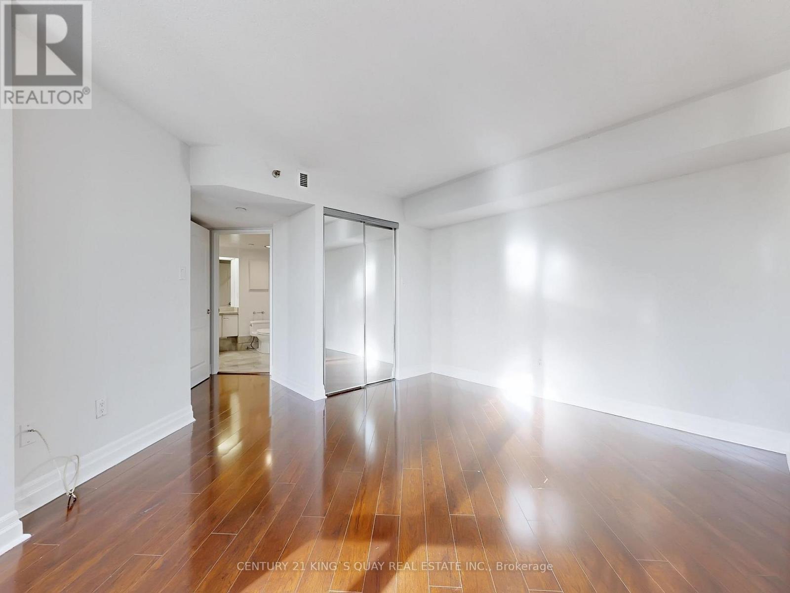 1900 - 38 Elm Street, Toronto, ON - Indoor Photo Showing Other Room