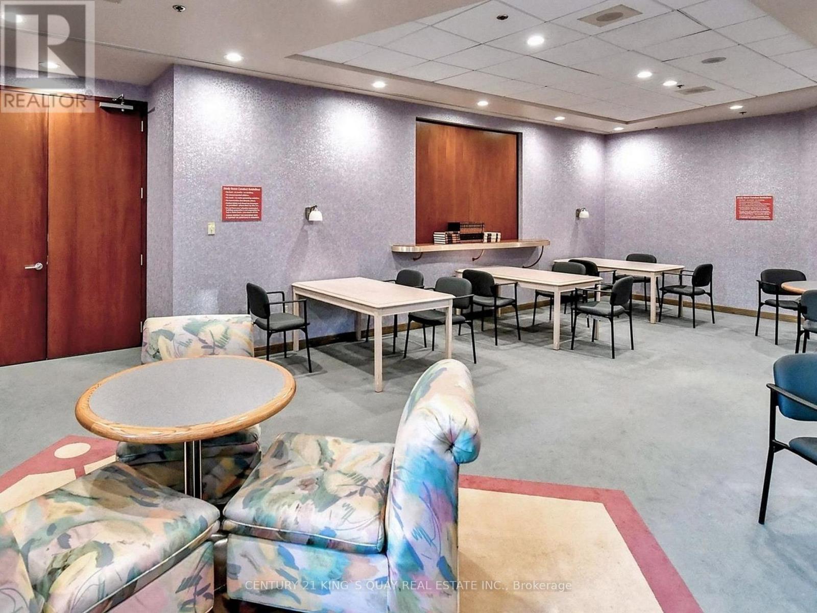 1900 - 38 Elm Street, Toronto, ON - Indoor