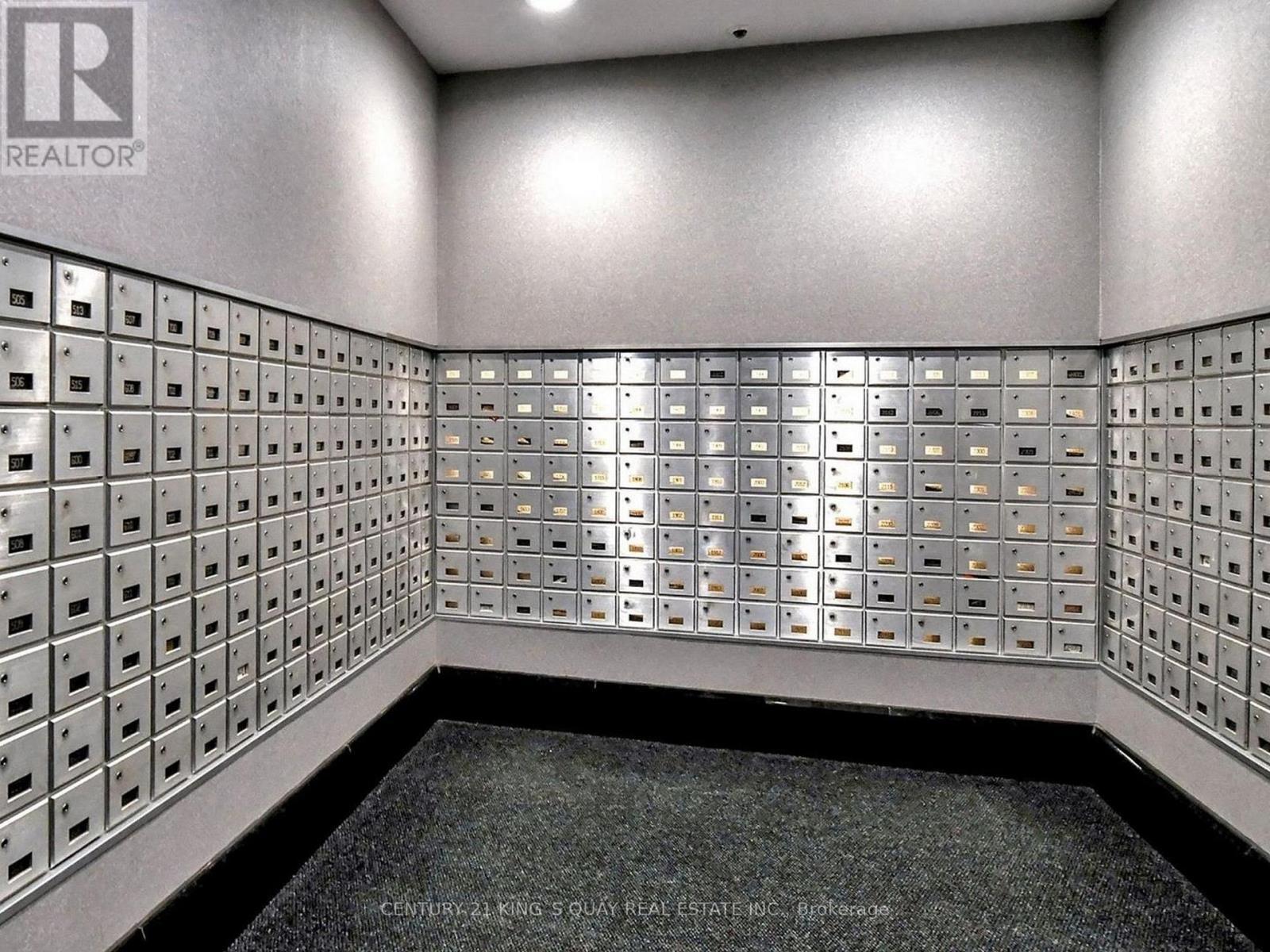1900 - 38 Elm Street, Toronto, ON - Indoor Photo Showing Other Room