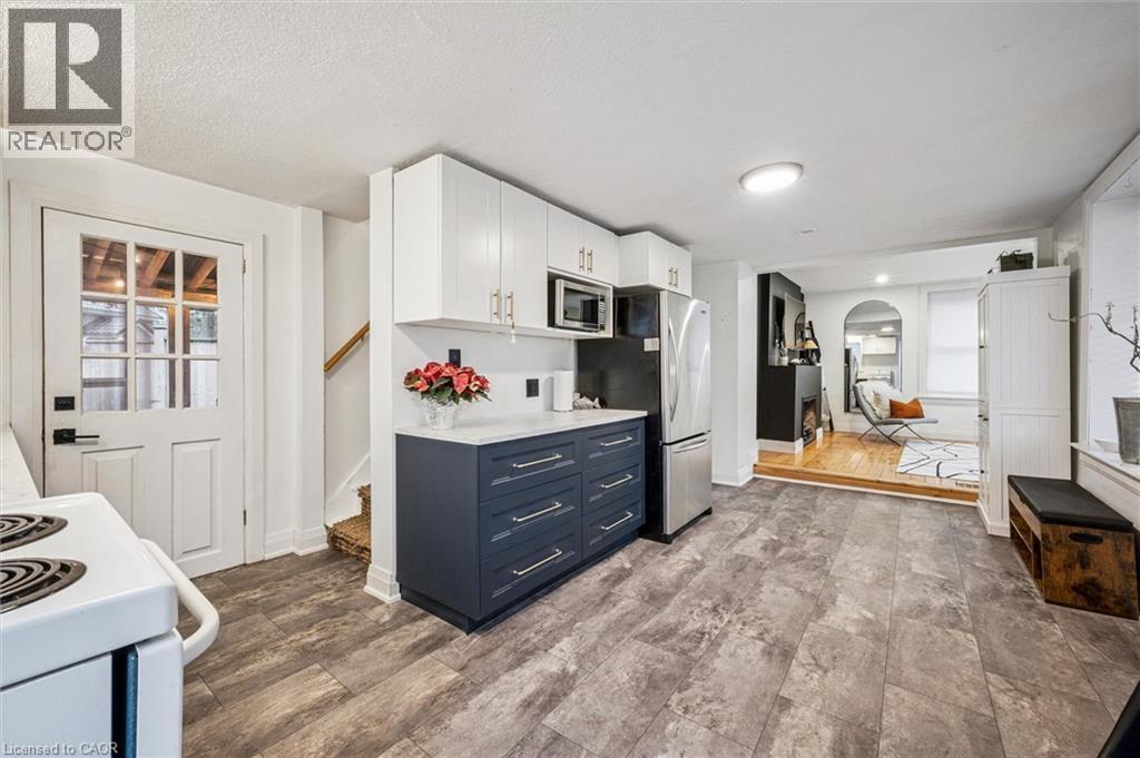 20 Bergey Street, Cambridge, ON - Indoor Photo Showing Kitchen