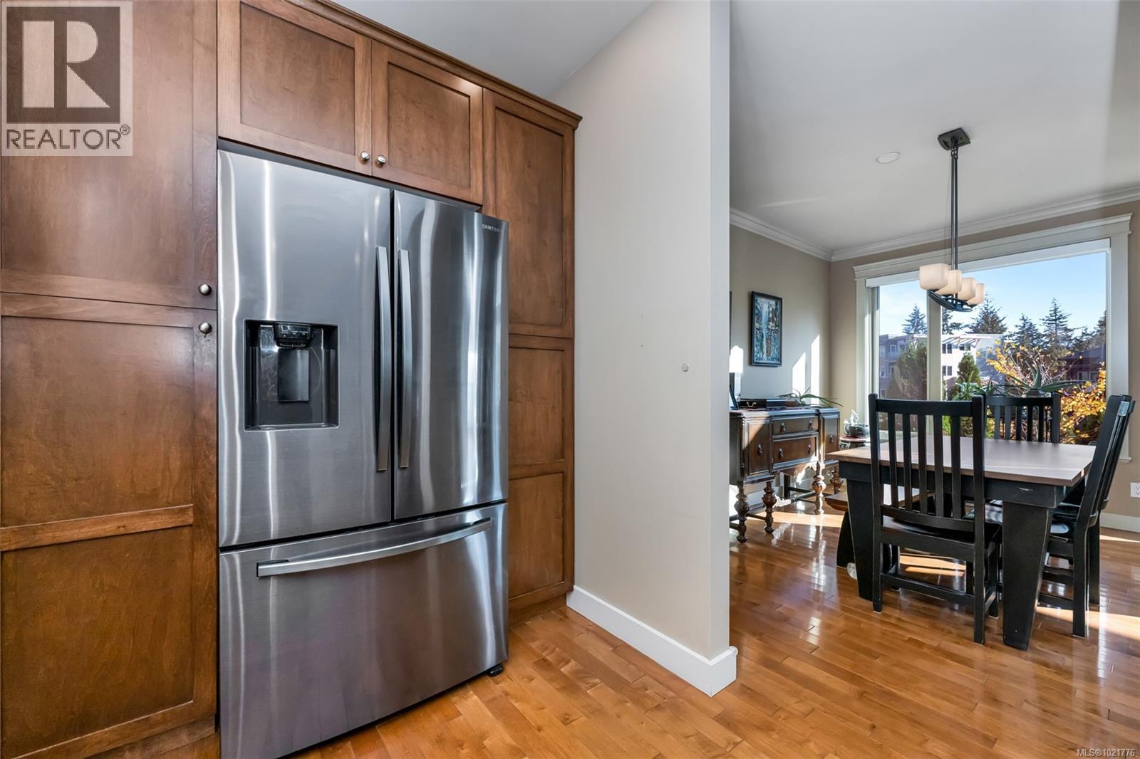 1 630 Brookside Rd, Colwood, BC - Indoor