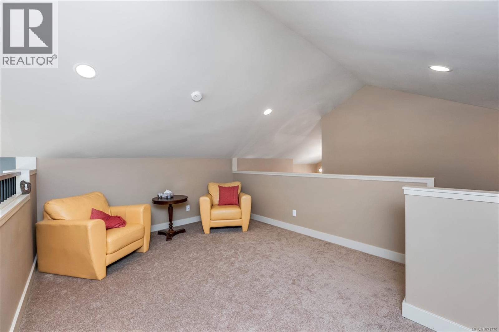 1 630 Brookside Rd, Colwood, BC - Indoor