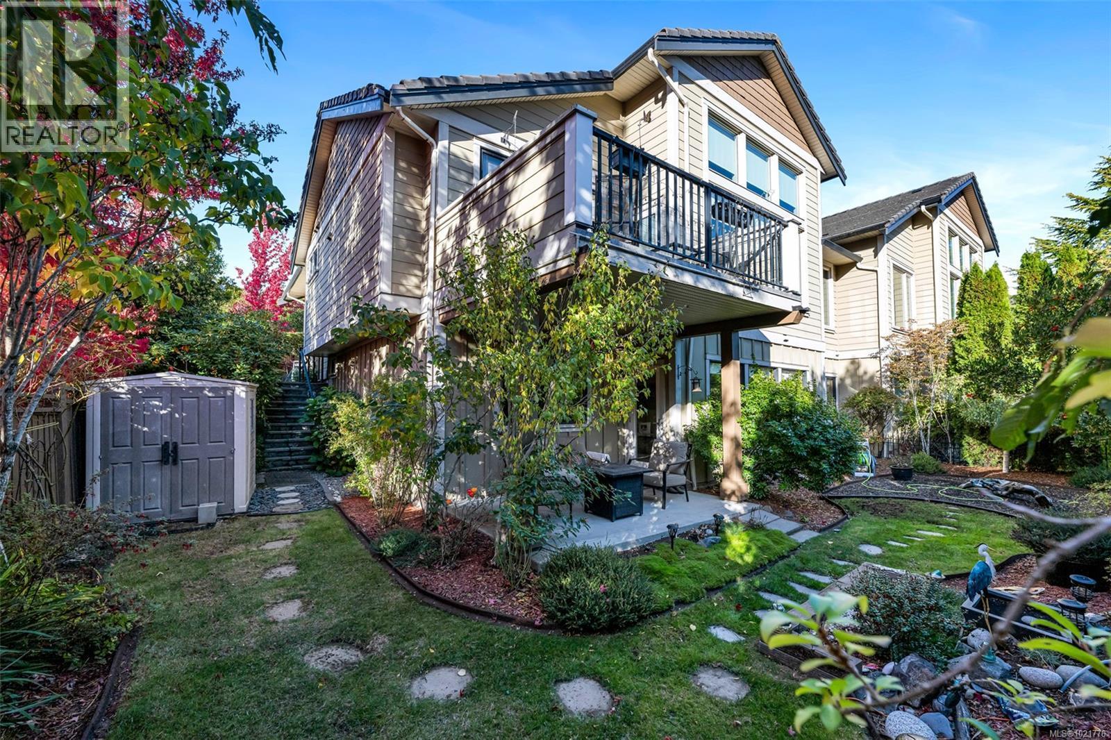 1 630 Brookside Rd, Colwood, BC - Outdoor