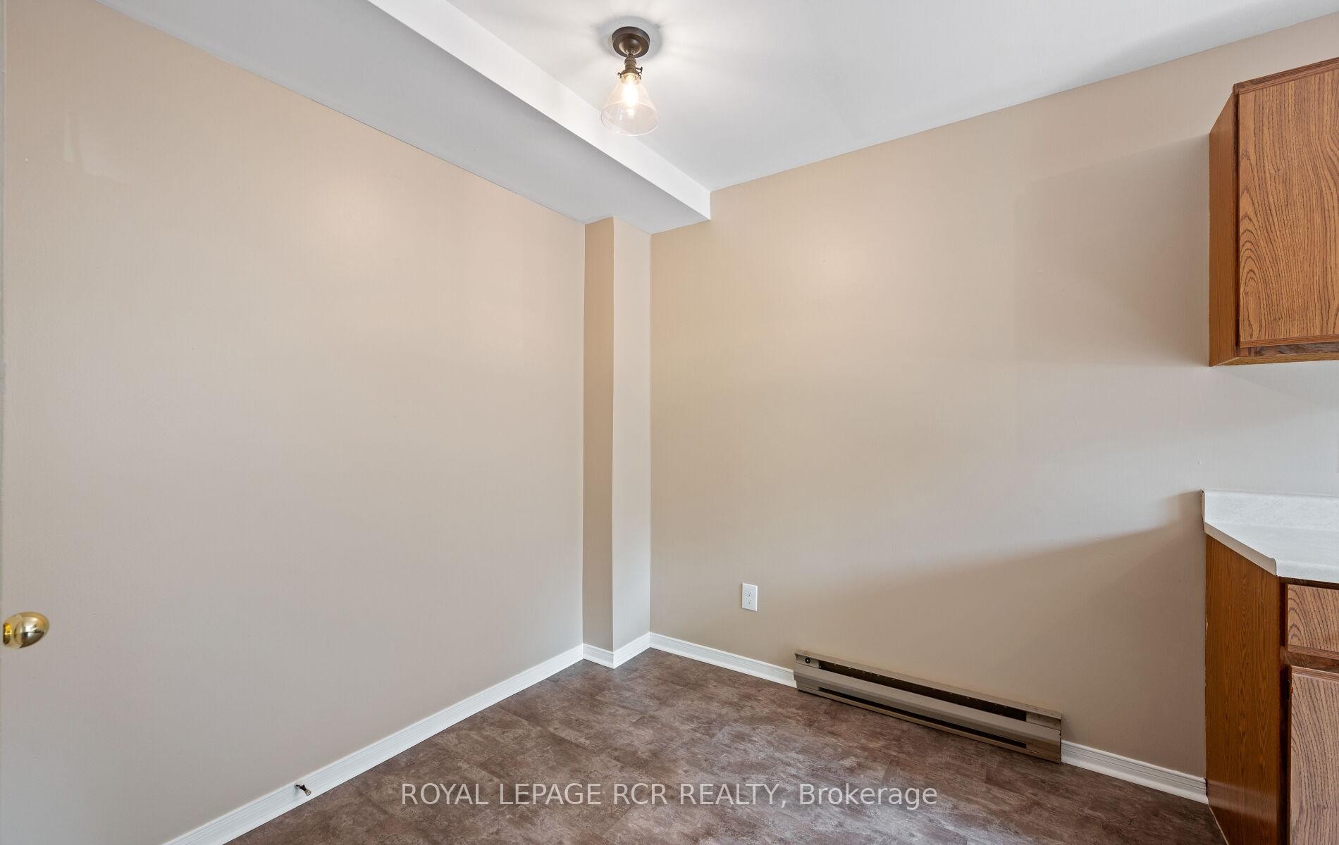 12-4 Cedar Drive, Orangeville, ON - Indoor Photo Showing Other Room
