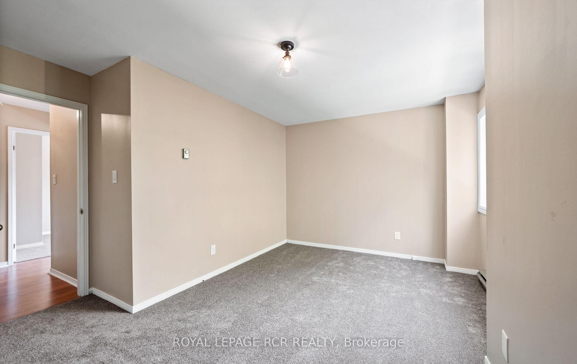 12-4 Cedar Drive, Orangeville, ON - Indoor Photo Showing Other Room