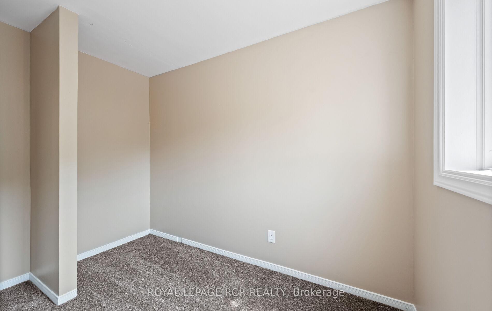 12-4 Cedar Drive, Orangeville, ON - Indoor Photo Showing Other Room