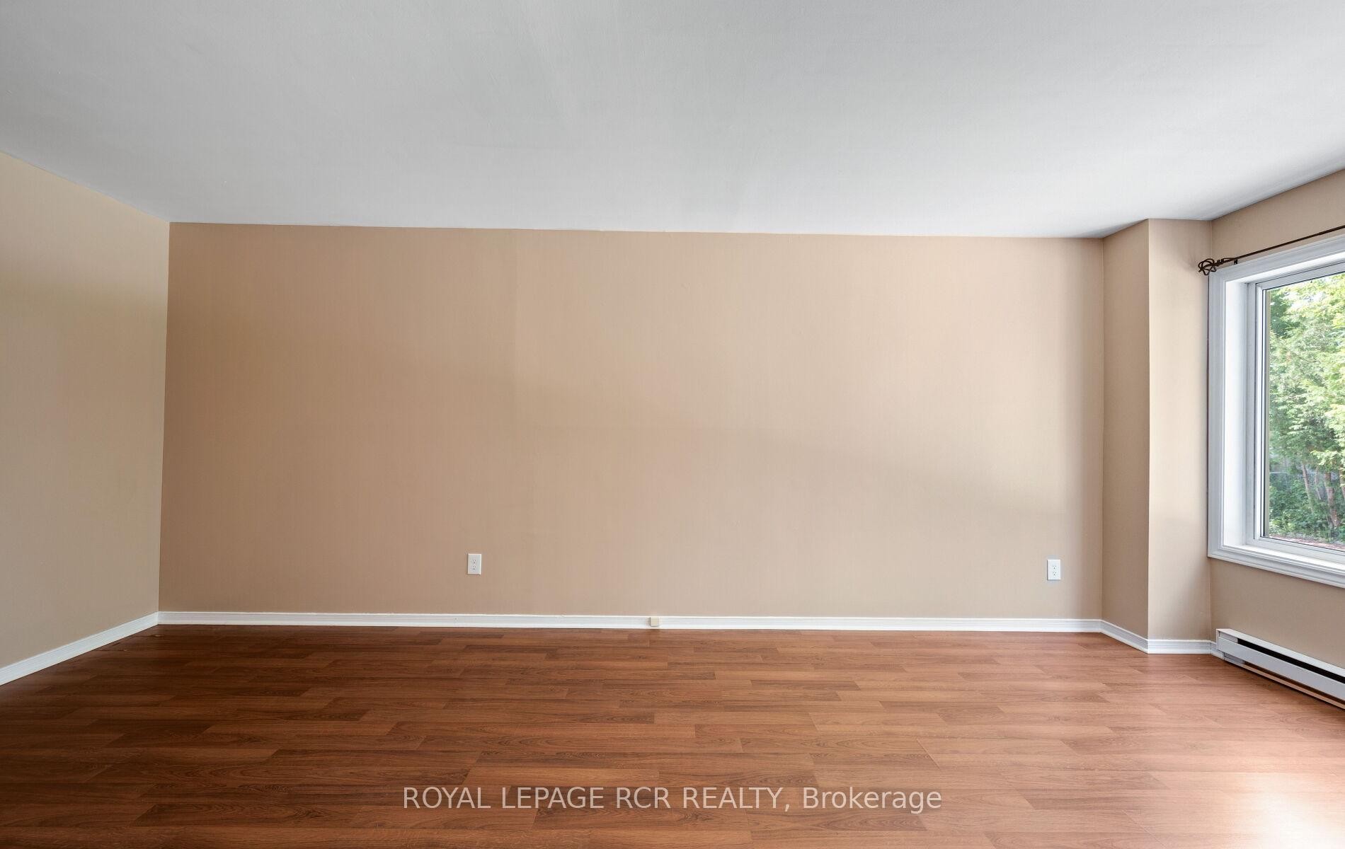 12-4 Cedar Drive, Orangeville, ON - Indoor Photo Showing Other Room